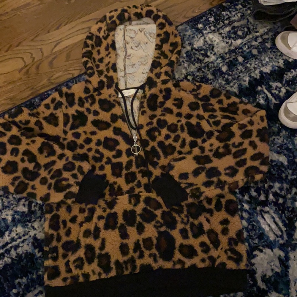 Hooded cheetah pullover